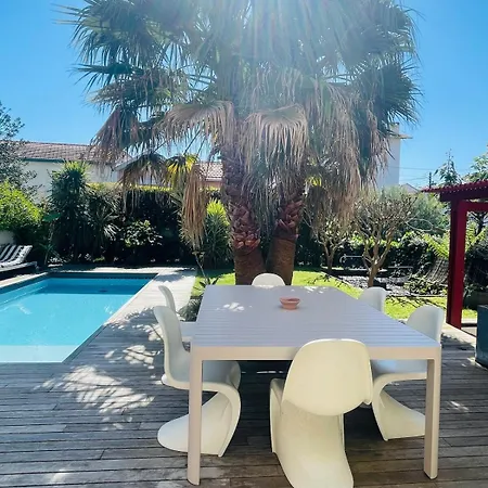 Maison Etxe Marie Avec Piscine Golf St Charles 度假居