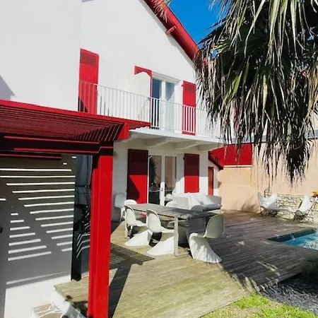 Maison Etxe Marie Avec Piscine Golf St Charles 度假居