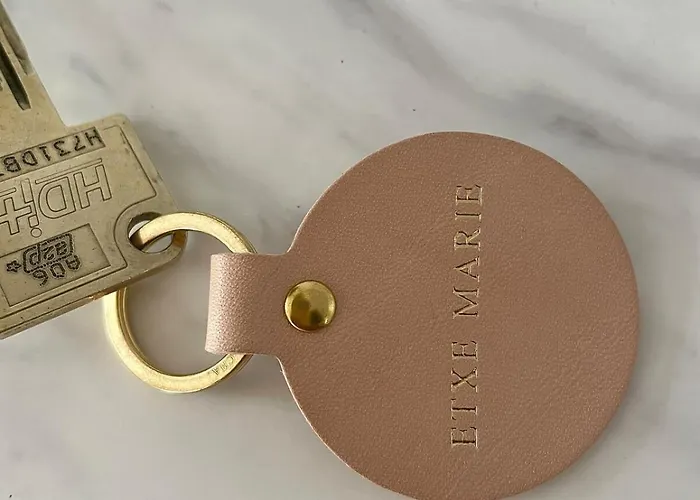 Maison Etxe Marie Avec Piscine Golf St Charles Биарриц