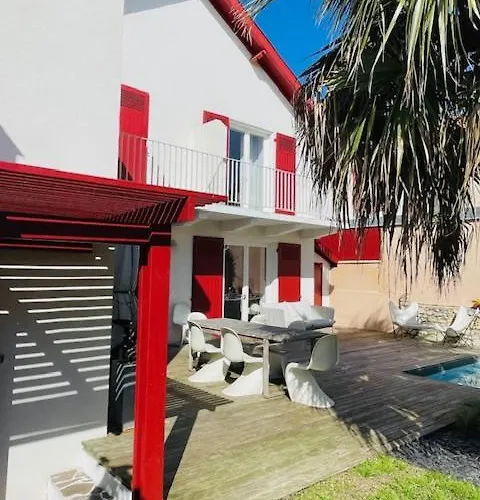 Maison Etxe Marie Avec Piscine Golf St Charles Holiday home